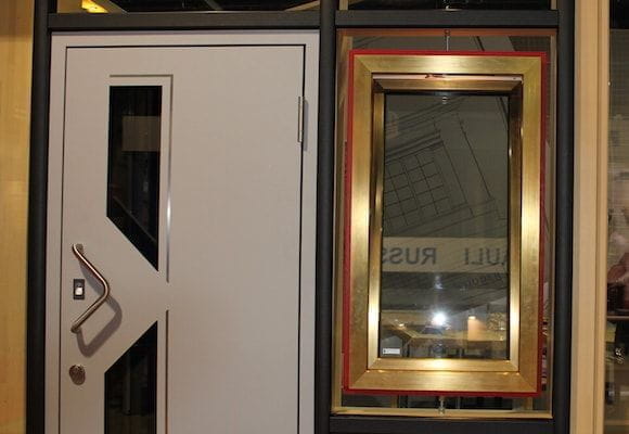 Дерево-бронзовые окна